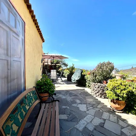 Casa Rural Con Vistas Al Mar Y Wifi Gratuita En Holiday home Guia de Isora (Tenerife)